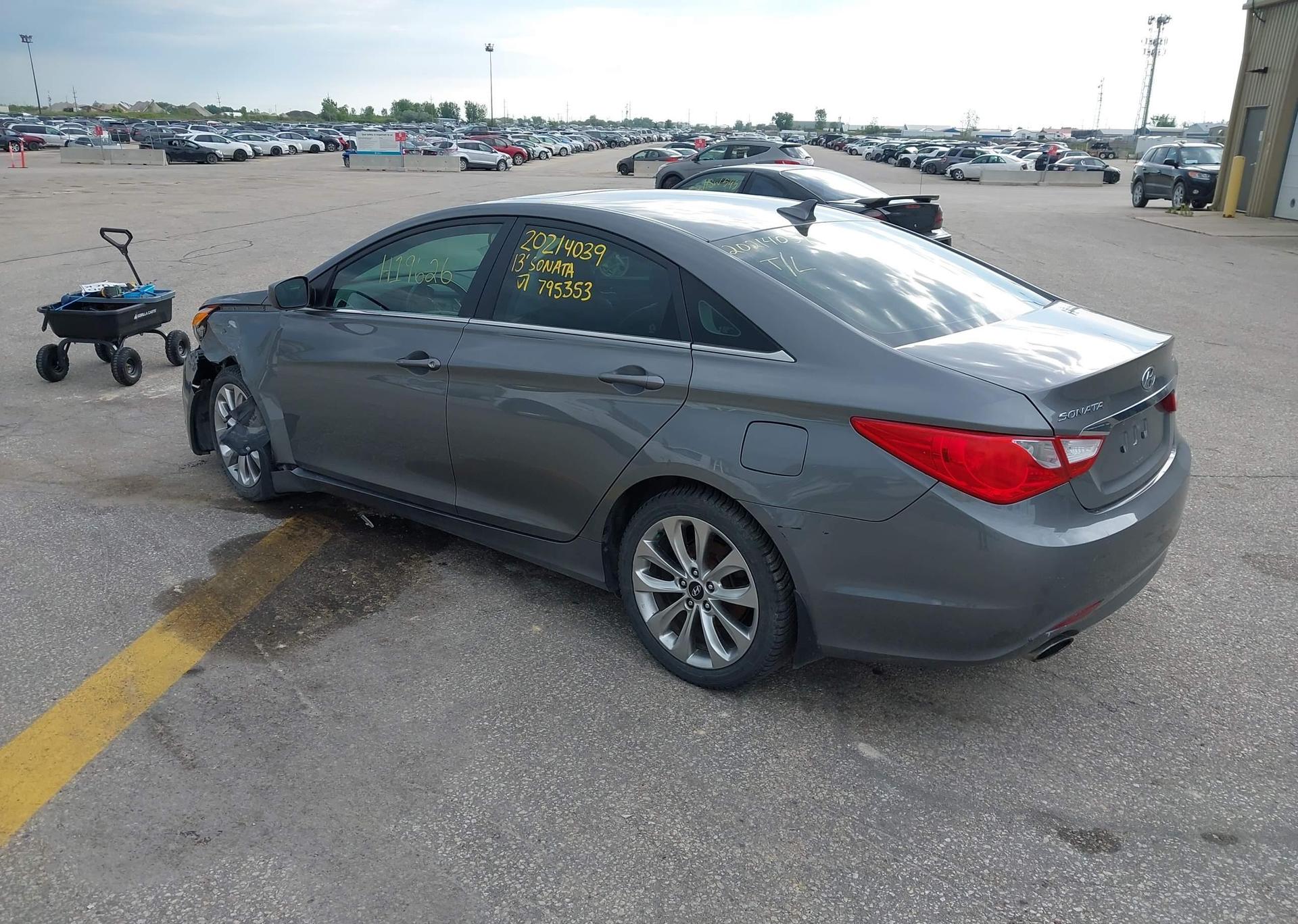 2013 HYUNDAI SONATA SE