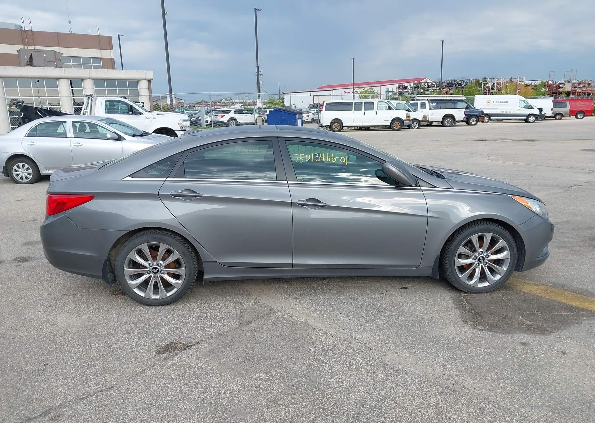 2013 HYUNDAI SONATA SE