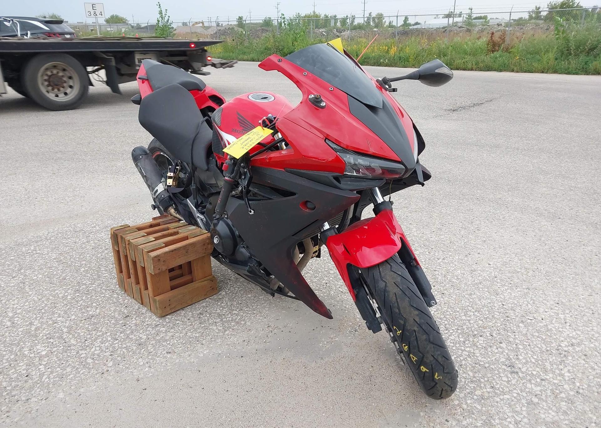 2016 HONDA CBR500 R