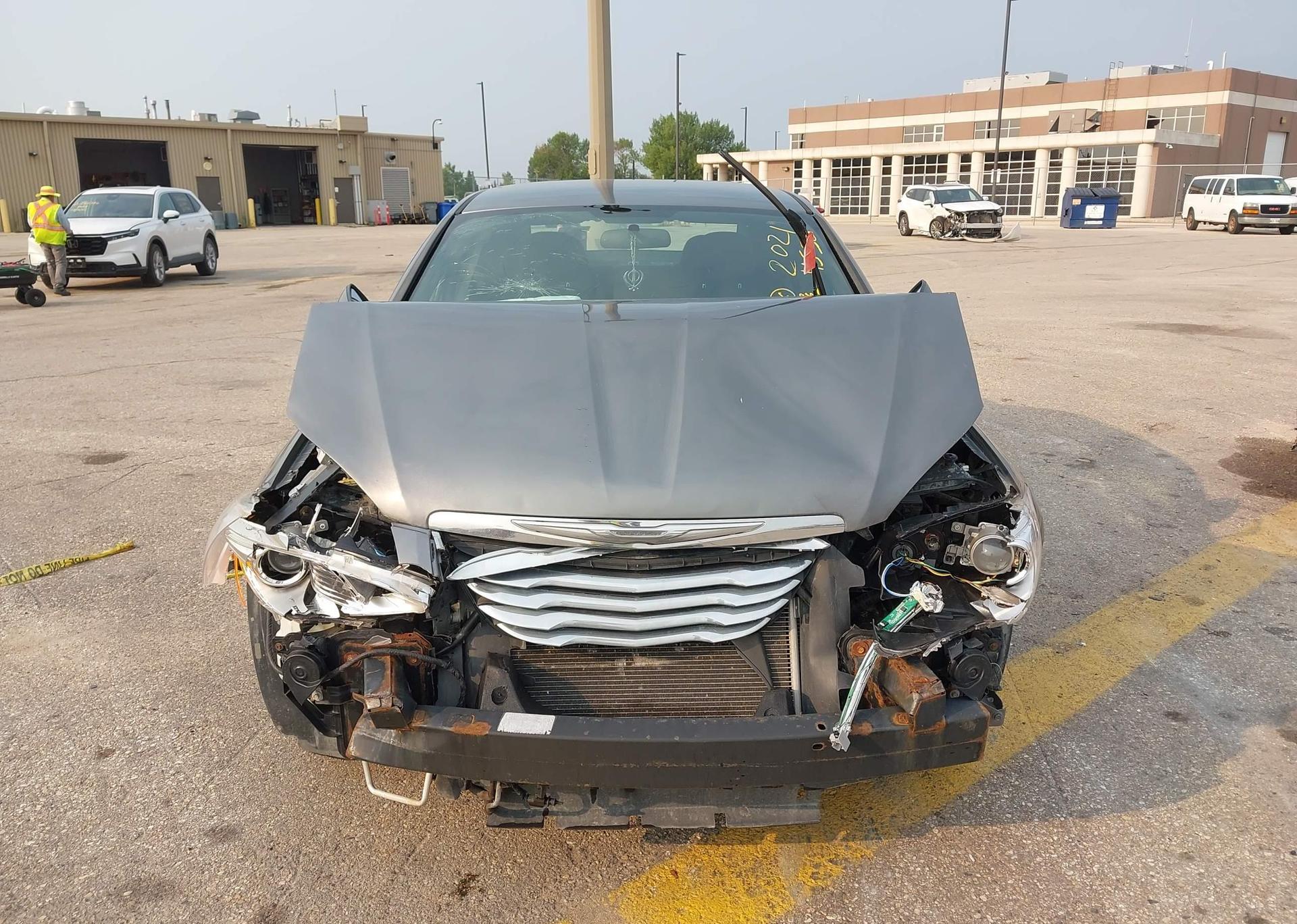 2012 CHRYSLER 200 LX