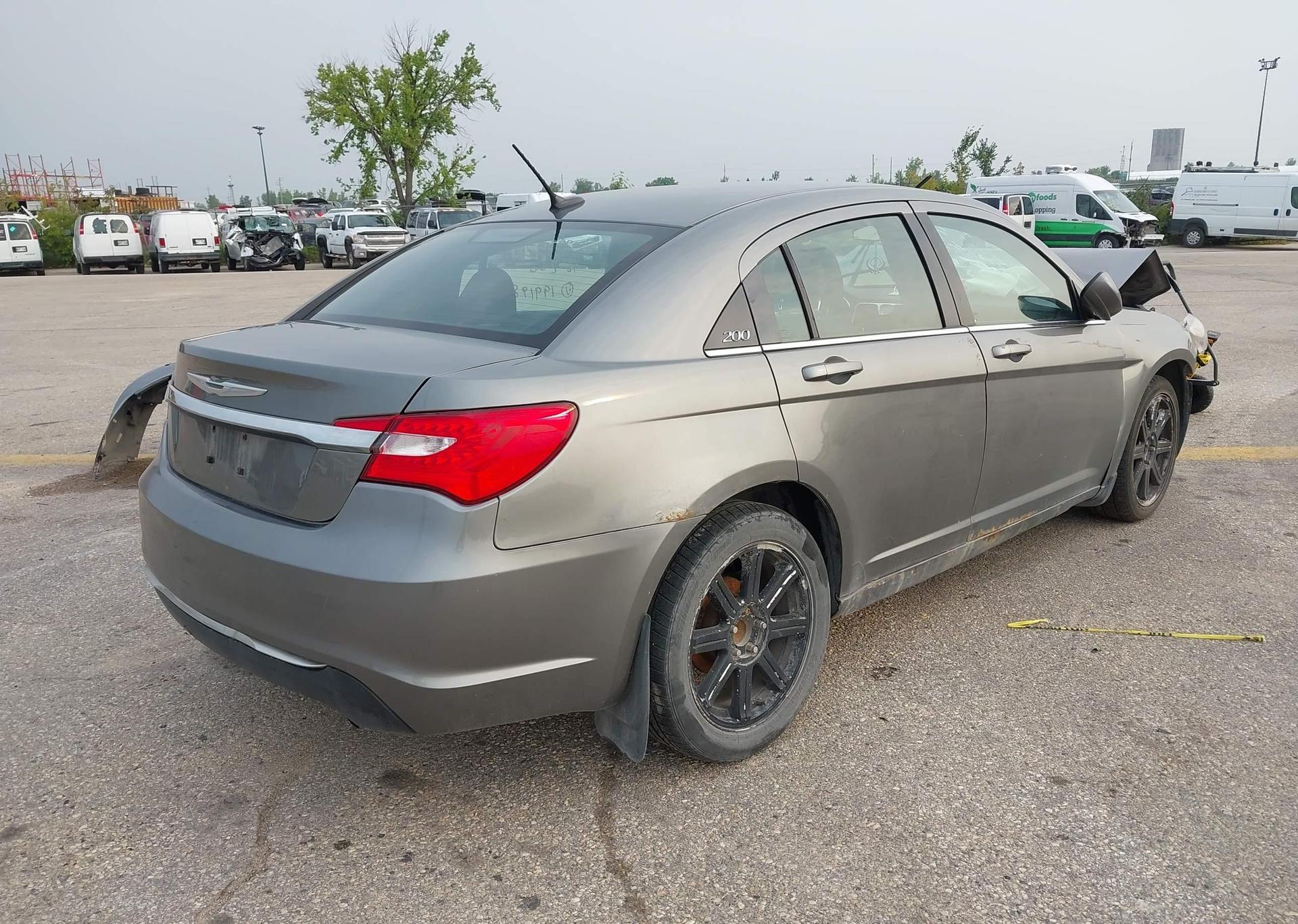 2012 CHRYSLER 200 LX