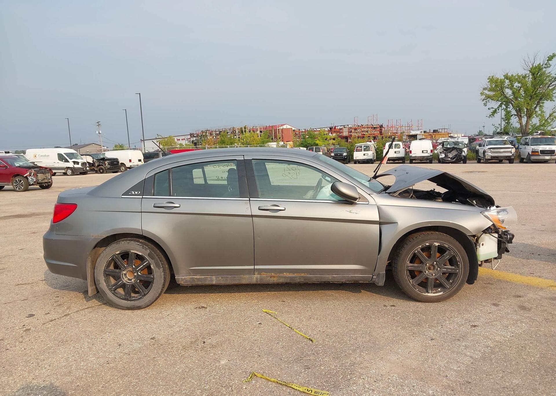 2012 CHRYSLER 200 LX