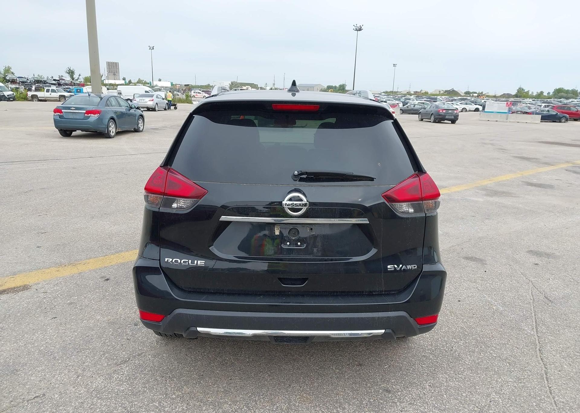 2018 NISSAN ROGUE SV