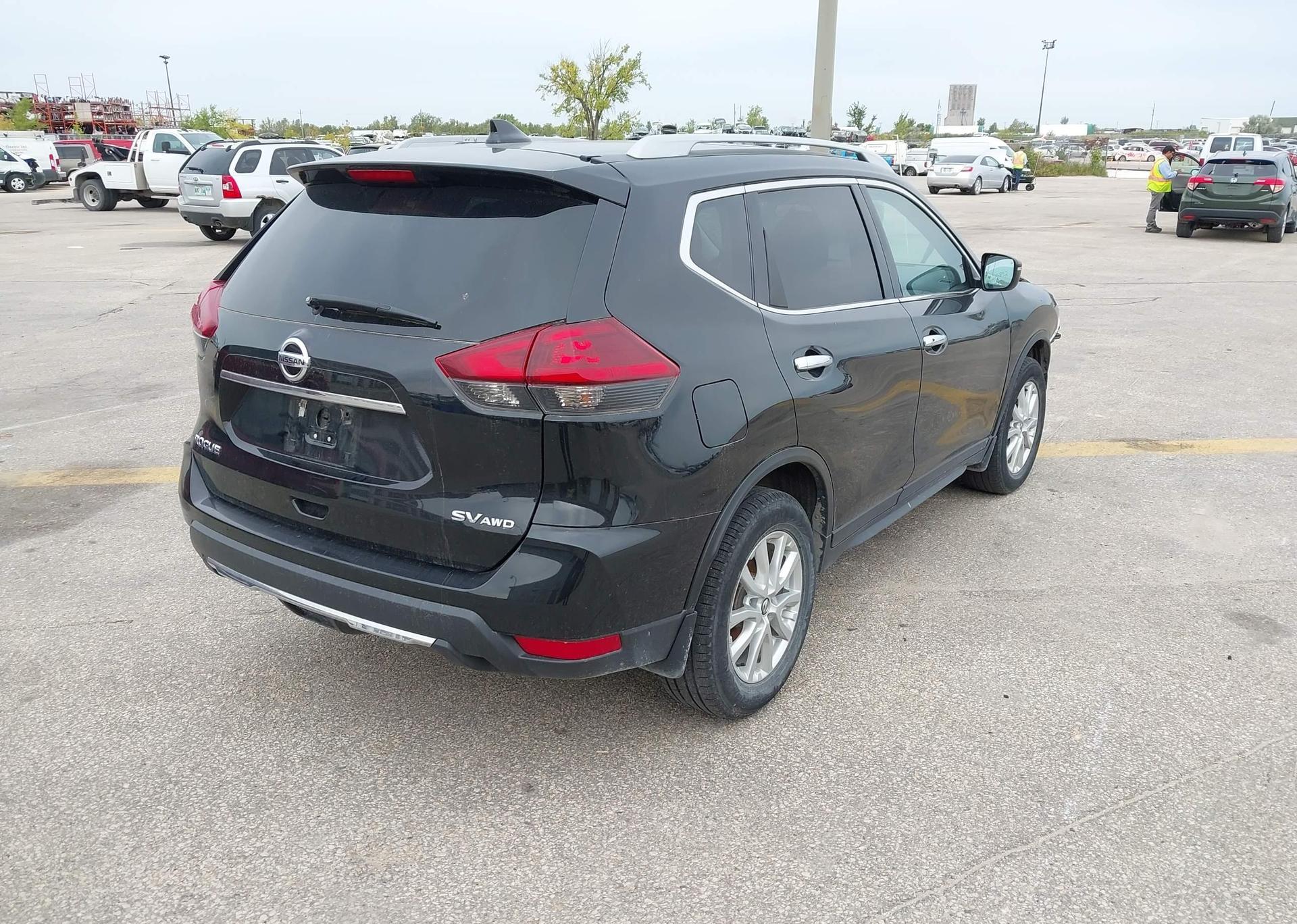 2018 NISSAN ROGUE SV