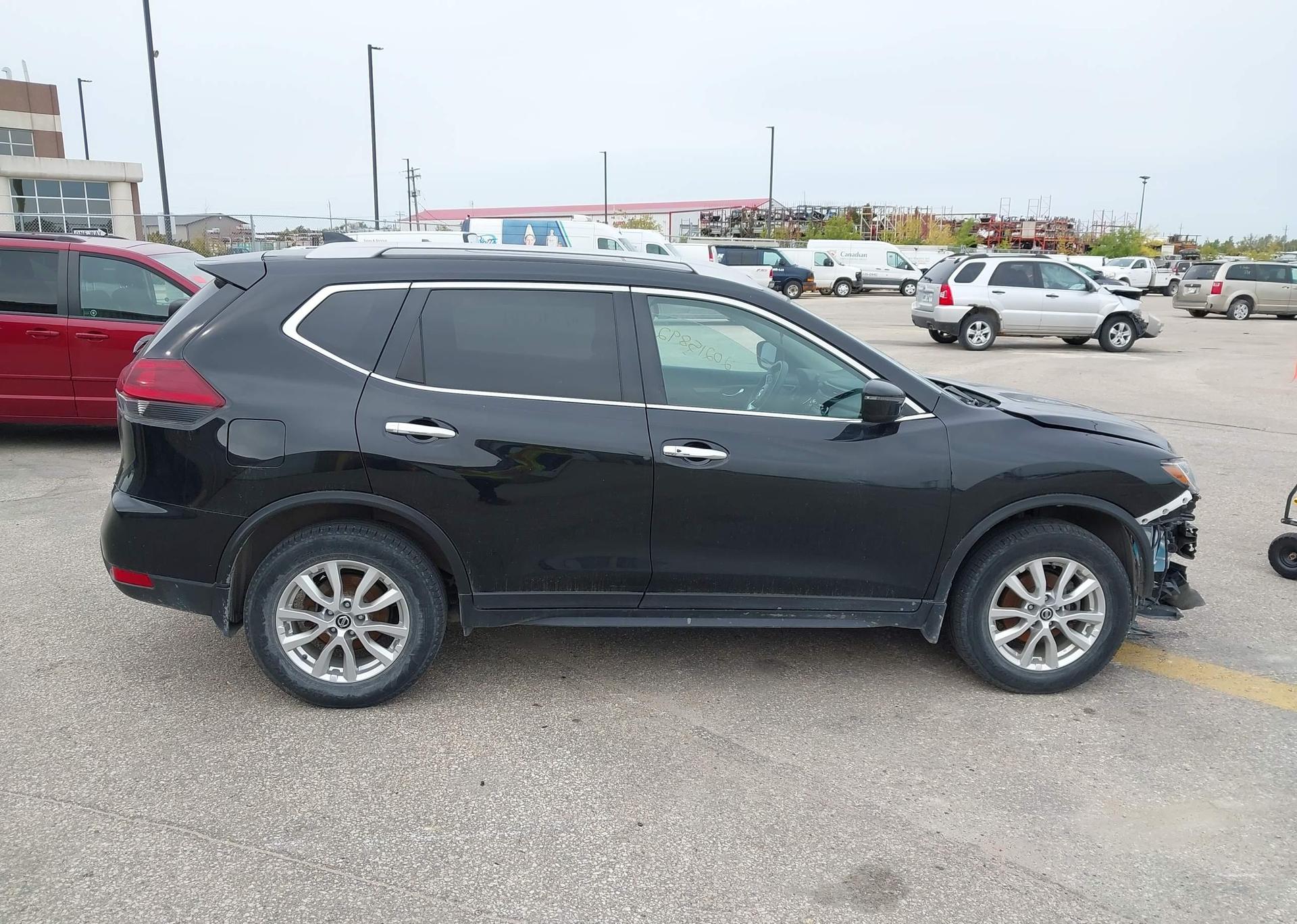 2018 NISSAN ROGUE SV