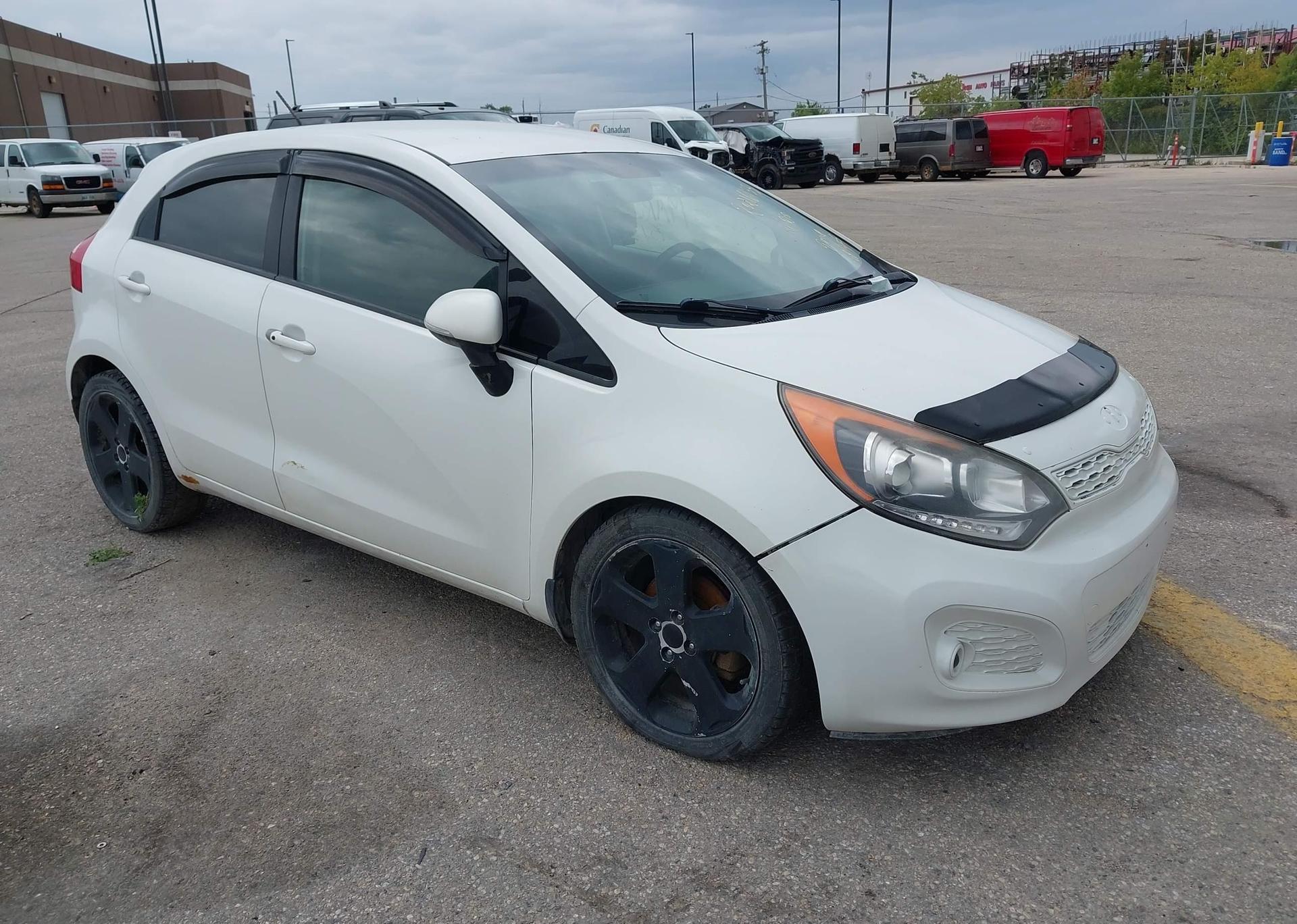 2014 KIA RIO5 SX