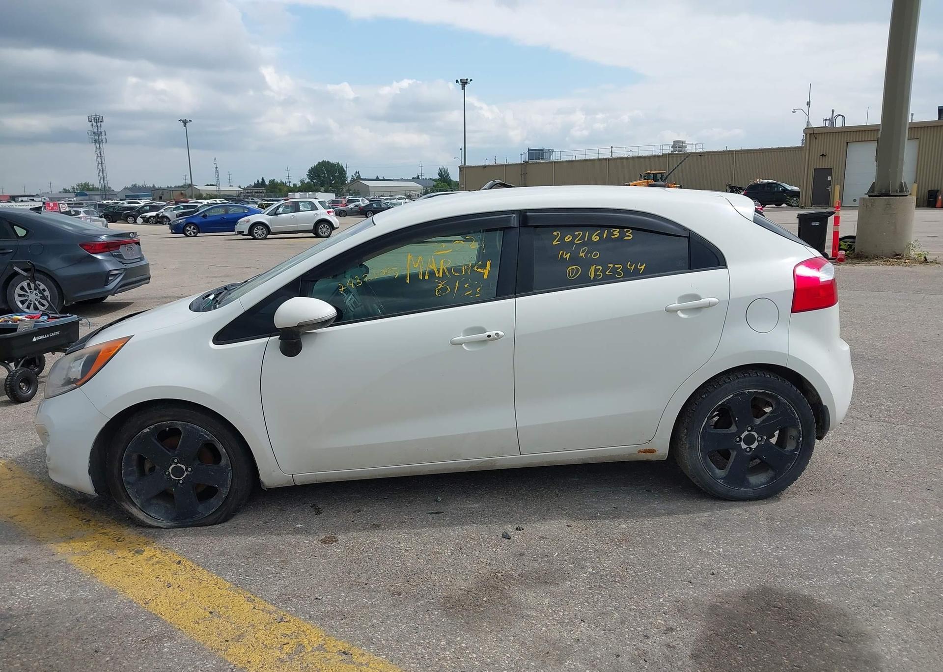 2014 KIA RIO5 SX