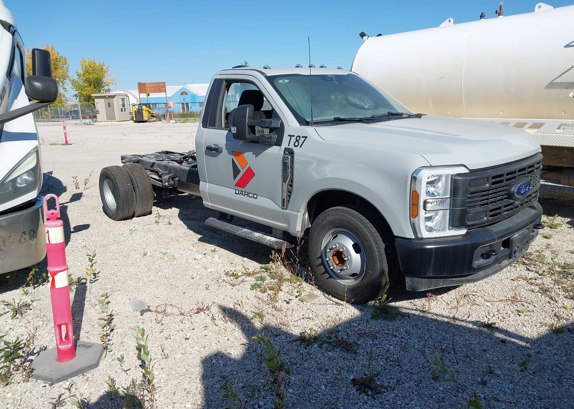 2025 FORD F350 SUPER DUTY XL