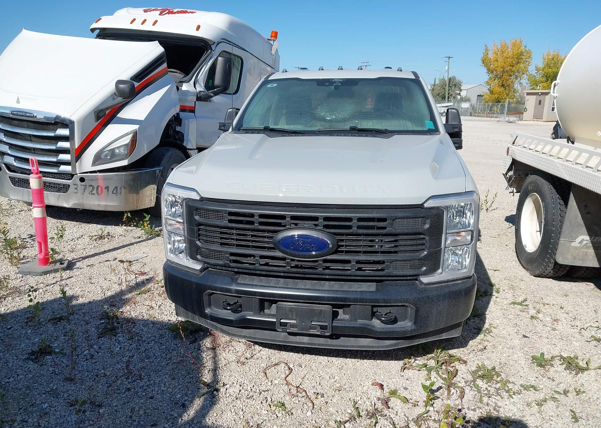 2025 FORD F350 SUPER DUTY XL