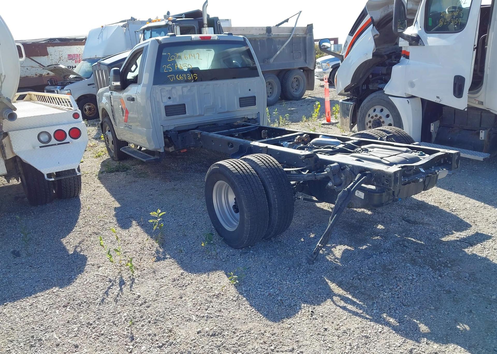 2025 FORD F350 SUPER DUTY XL