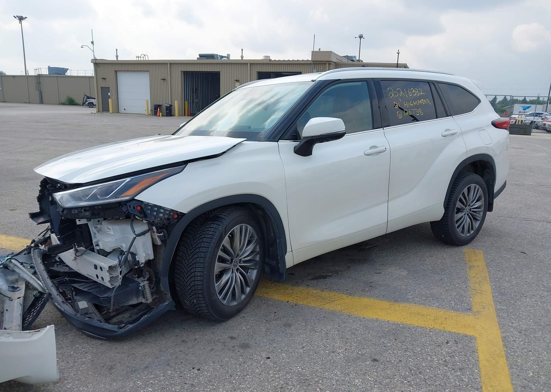 2021 TOYOTA HIGHLANDER PLATINUM V6