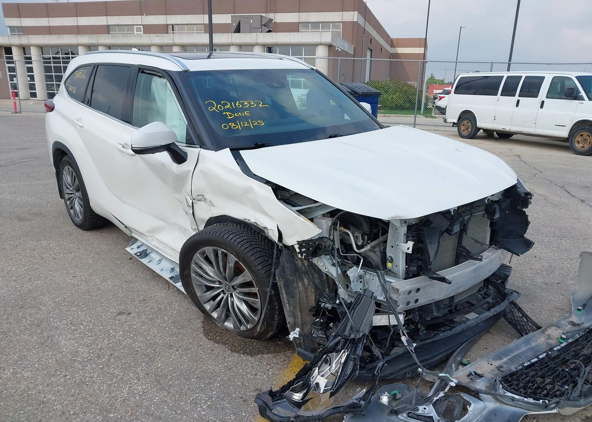 2021 TOYOTA HIGHLANDER PLATINUM V6