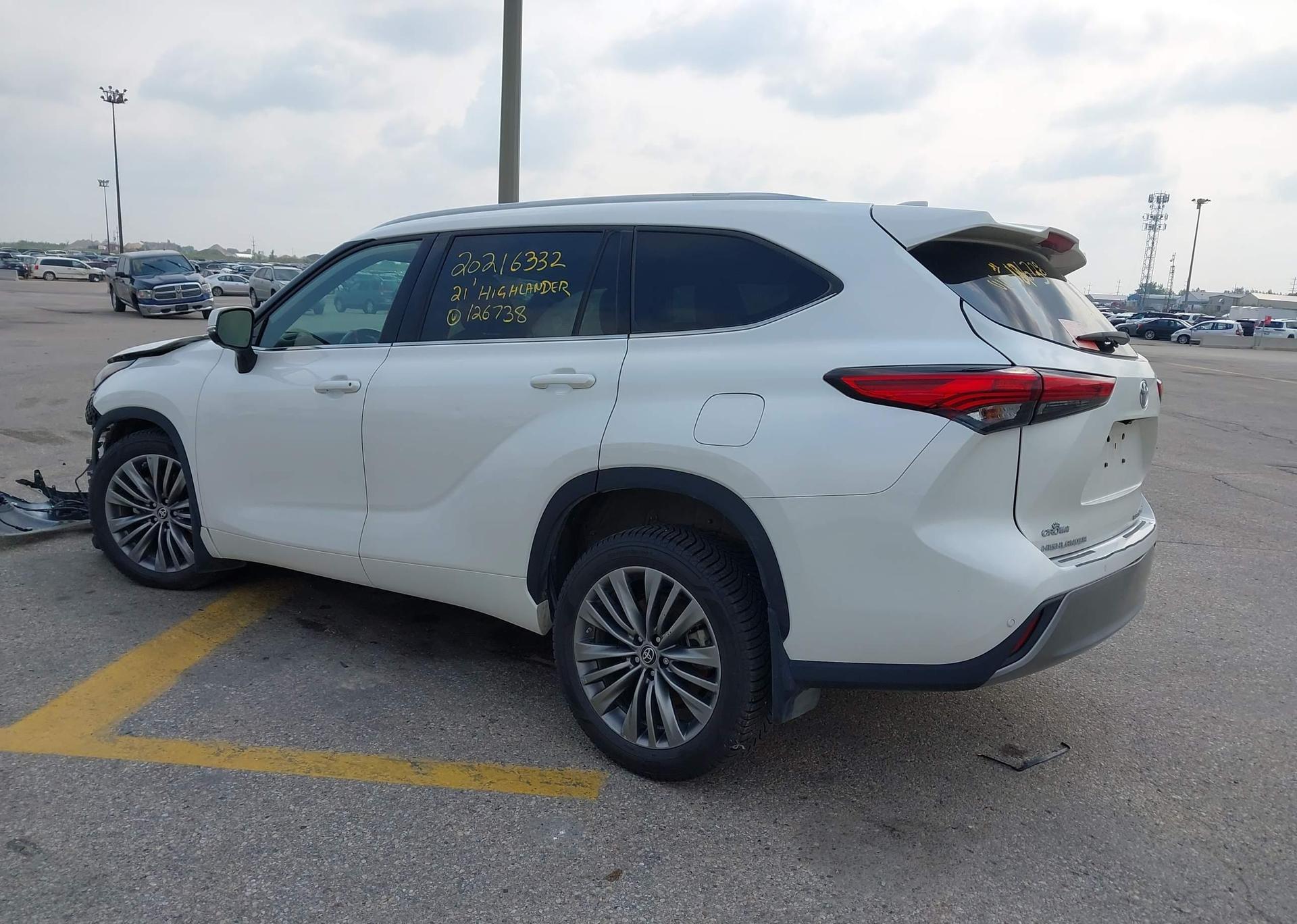 2021 TOYOTA HIGHLANDER PLATINUM V6