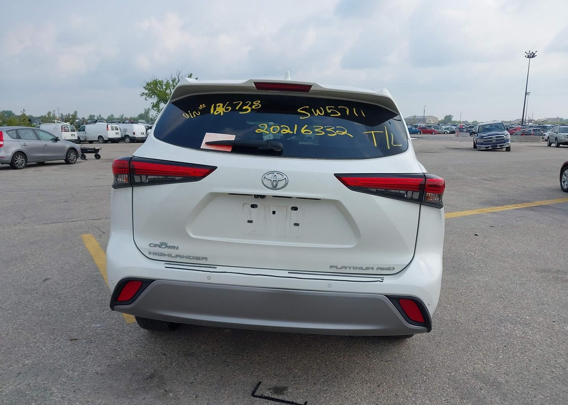 2021 TOYOTA HIGHLANDER PLATINUM V6