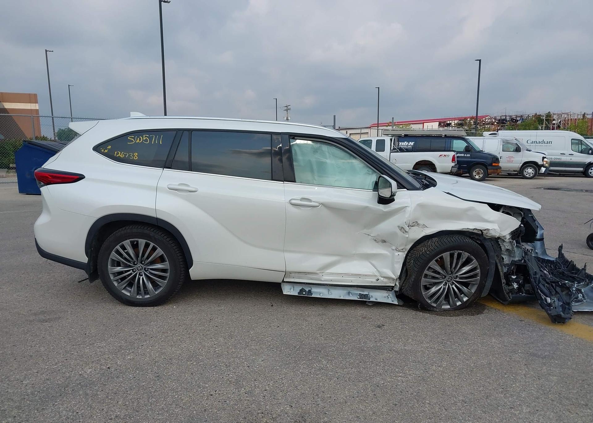 2021 TOYOTA HIGHLANDER PLATINUM V6