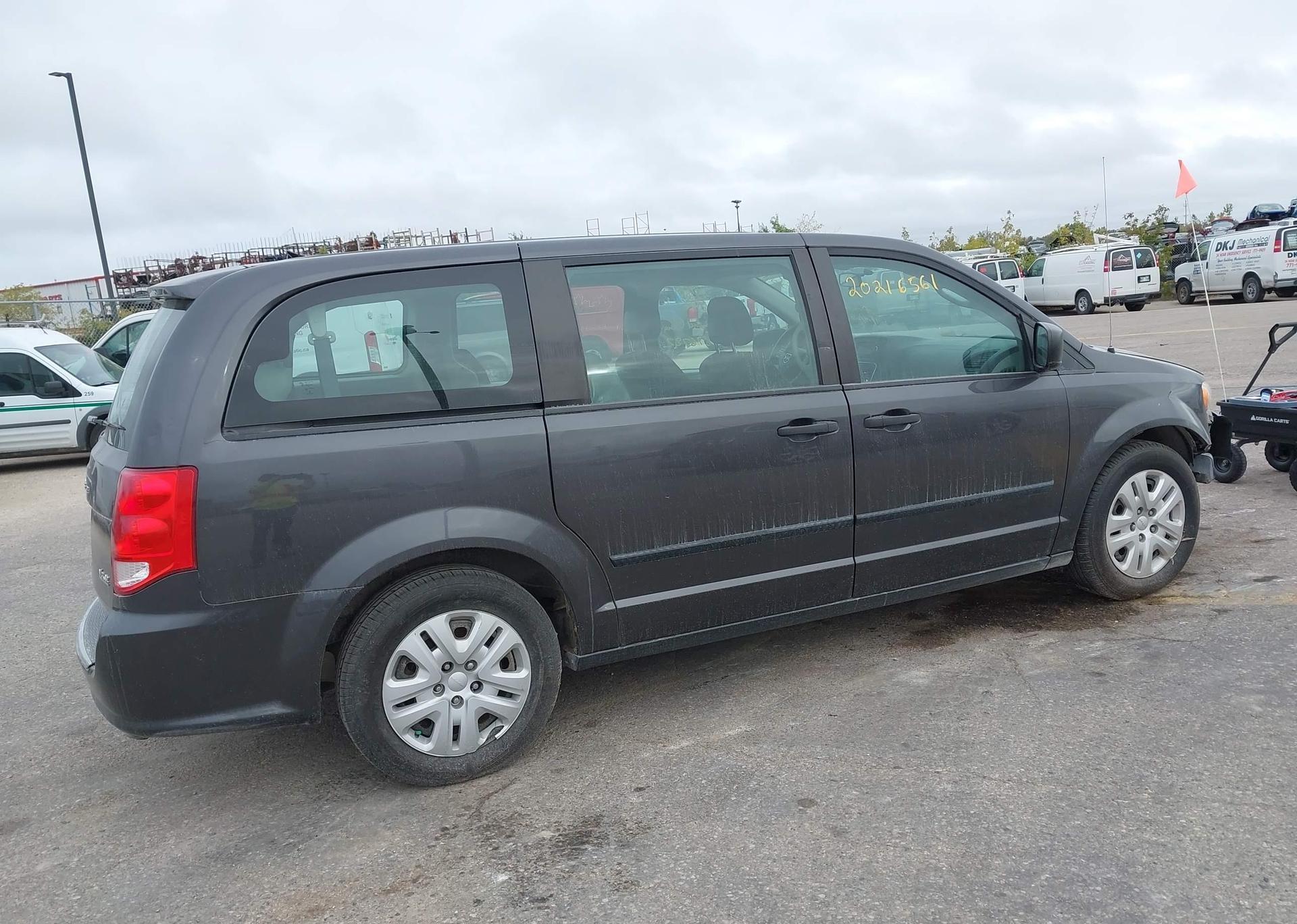2017 DODGE GRAND CARAVAN SE