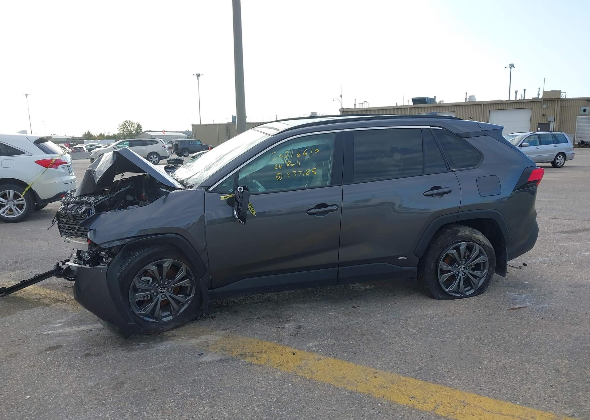2024 TOYOTA RAV4 XLE HYBRID