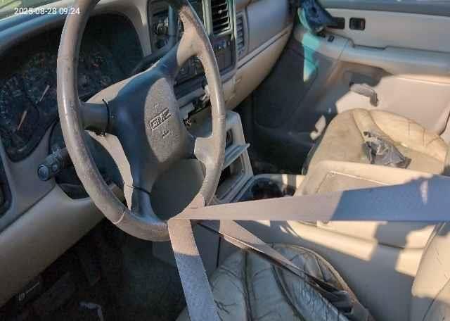 2002 GMC YUKON SLE