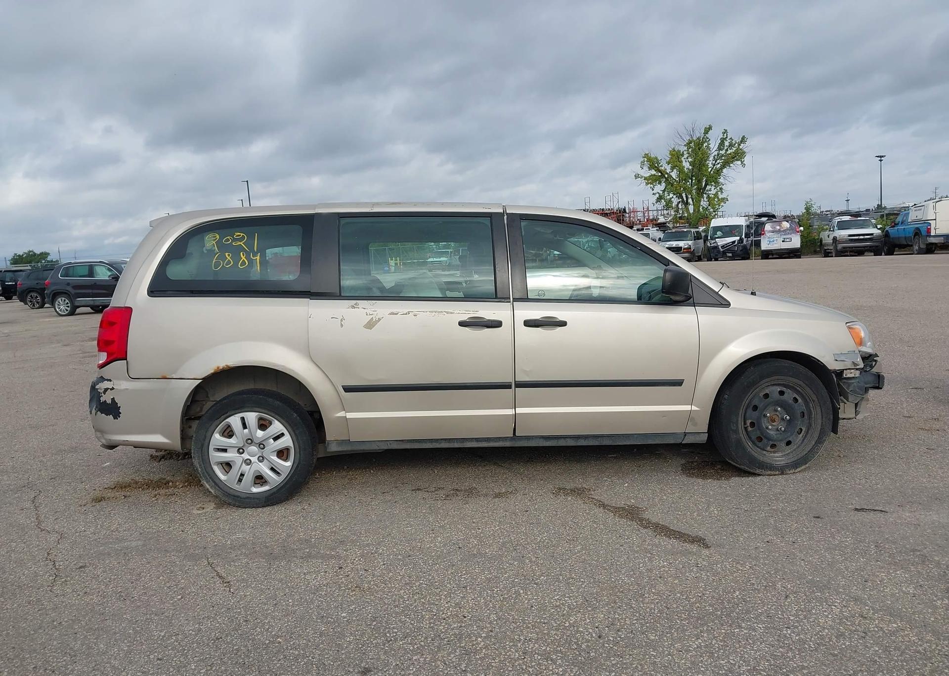2015 DODGE GRAND CARAVAN SE