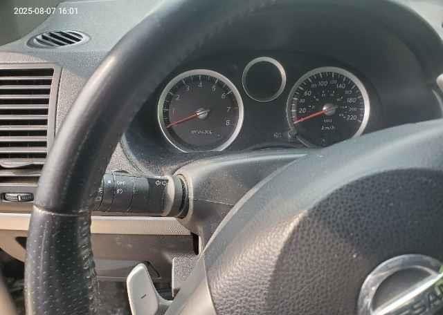 2010 NISSAN SENTRA SE-R