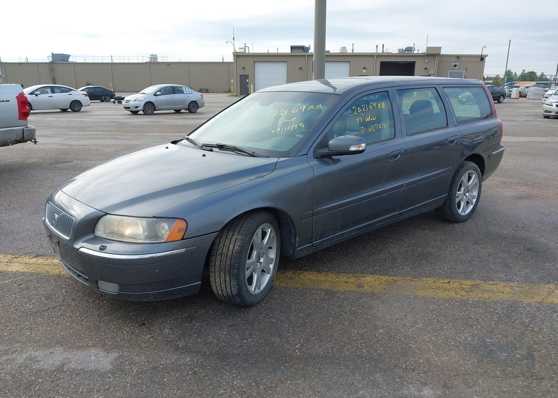 2007 VOLVO V70 2.5T TITANIUM