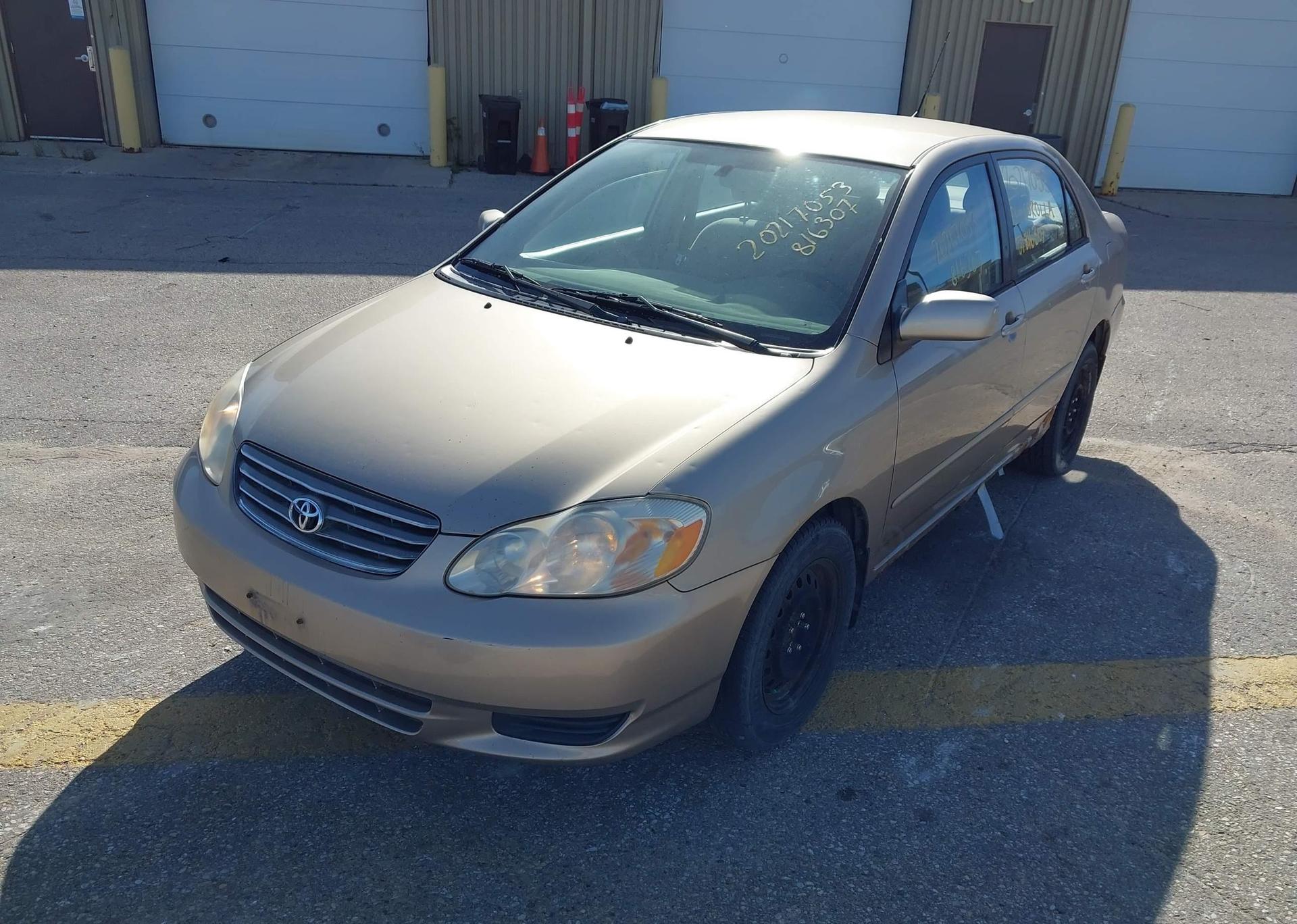2004 TOYOTA COROLLA LE