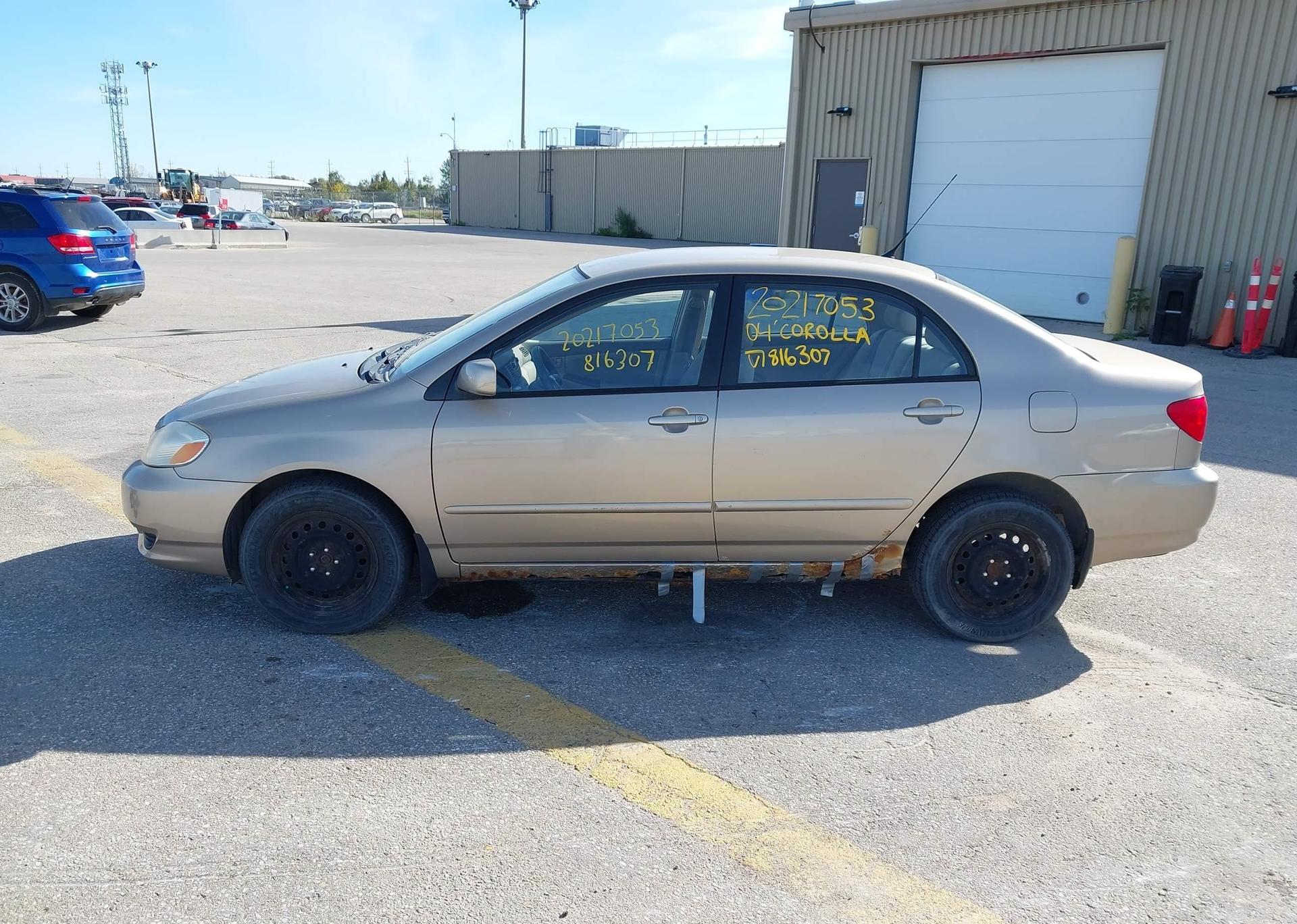 2004 TOYOTA COROLLA LE