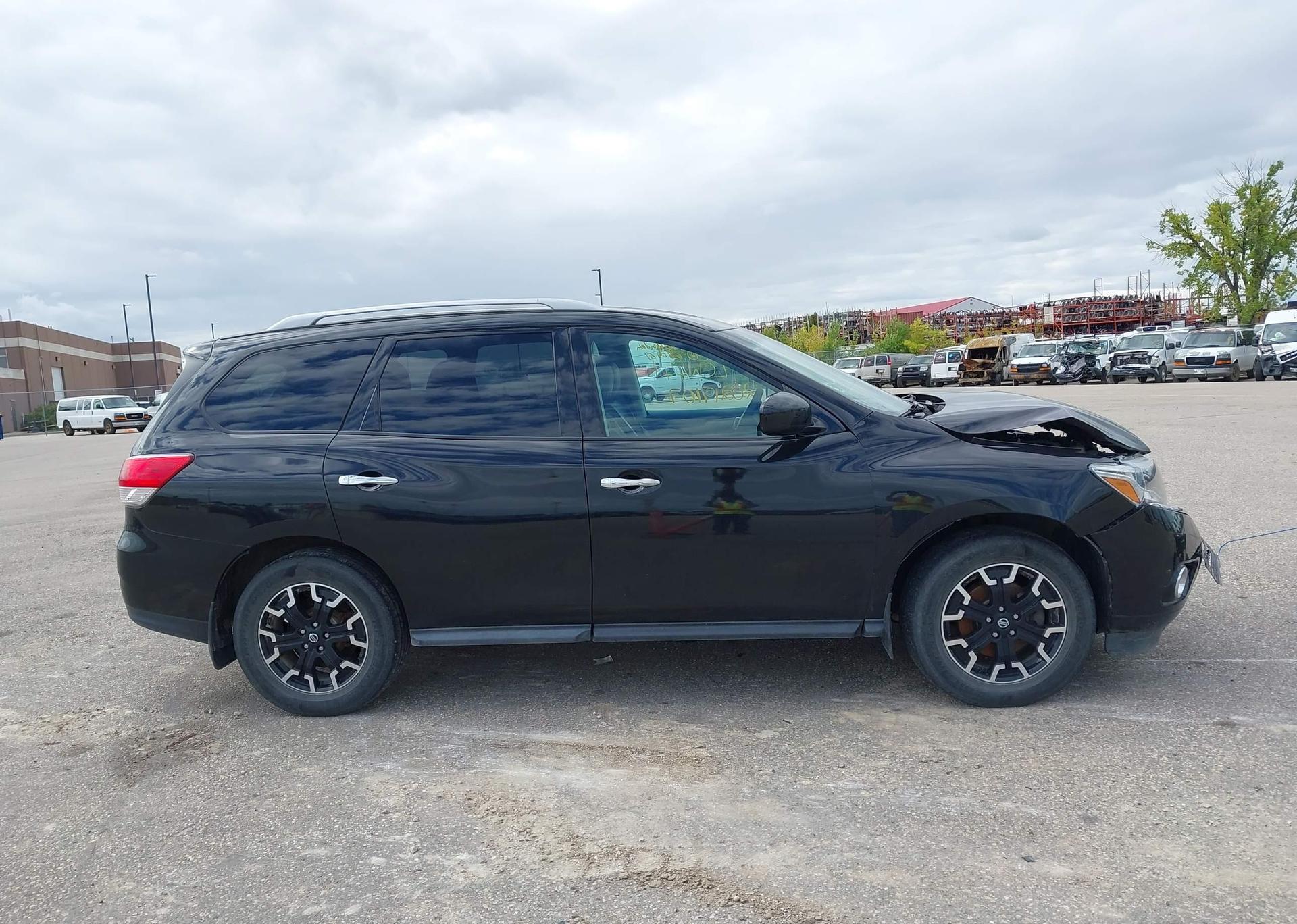 2015 NISSAN PATHFINDER S