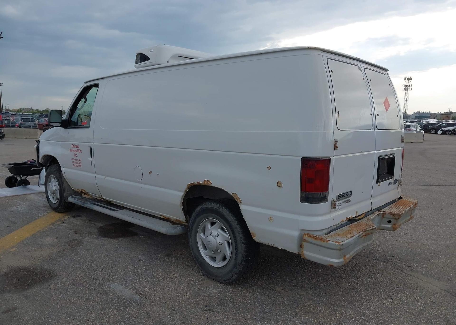 2013 FORD E250 ECONOLINE CARGO