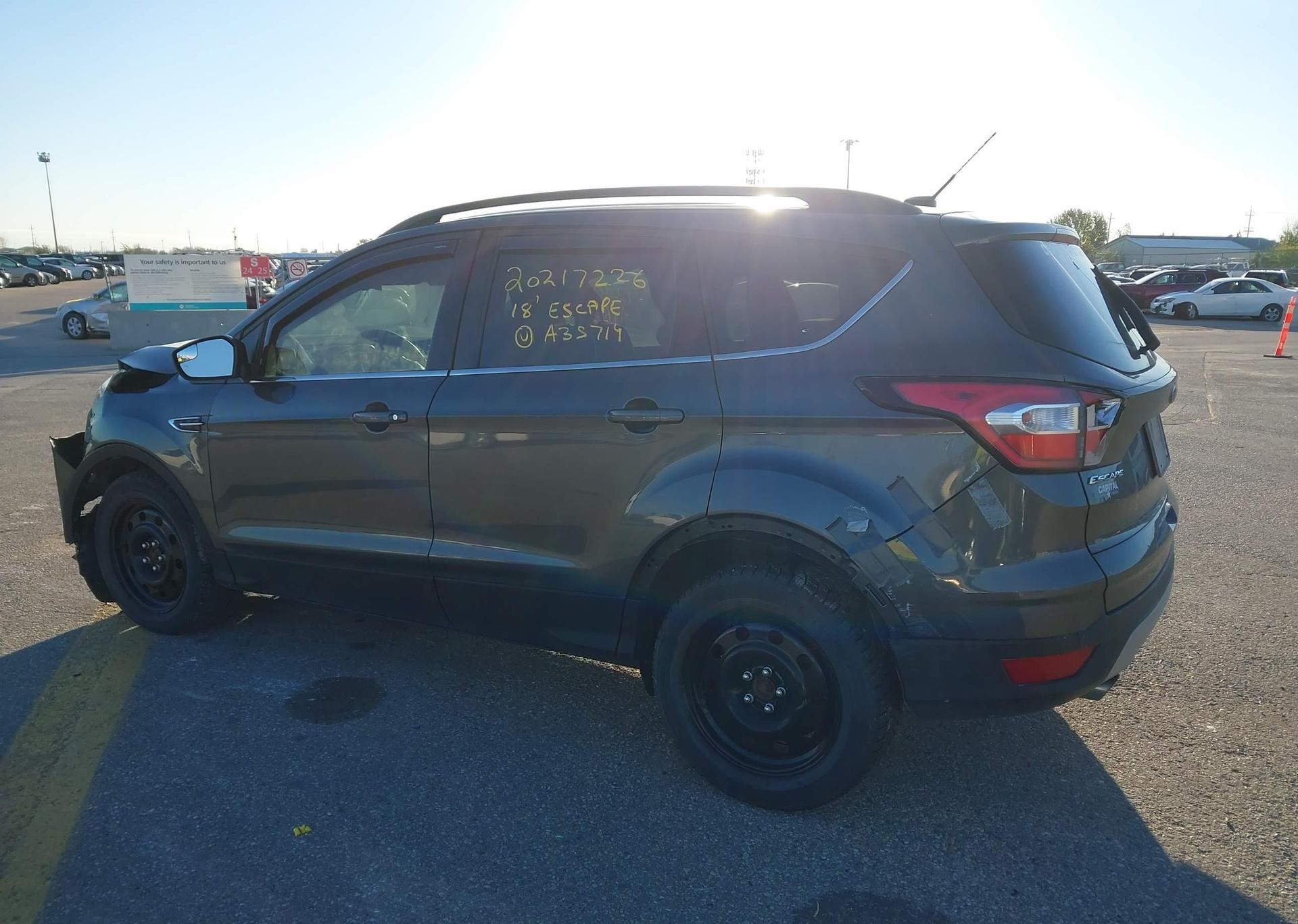 2018 FORD ESCAPE SE
