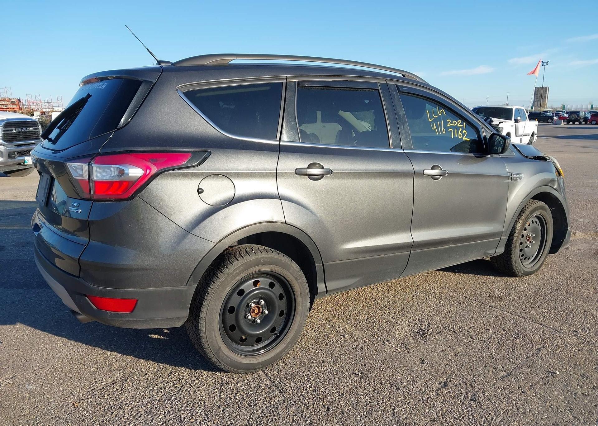 2018 FORD ESCAPE SE