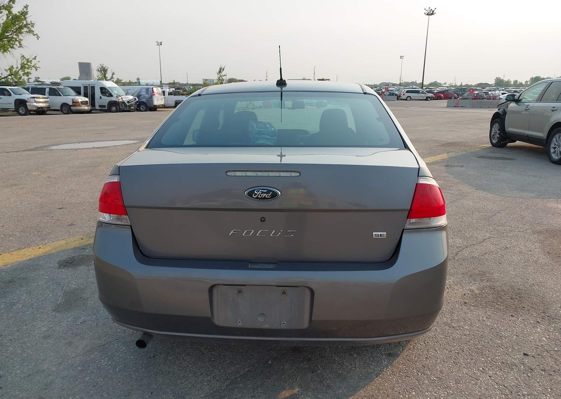 2009 FORD FOCUS SE