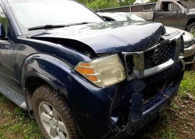 2010 NISSAN PATHFINDER SE