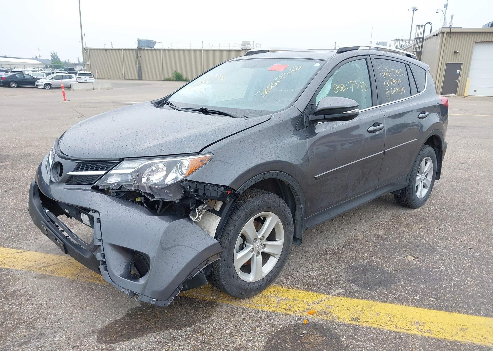 2013 TOYOTA RAV4 XLE