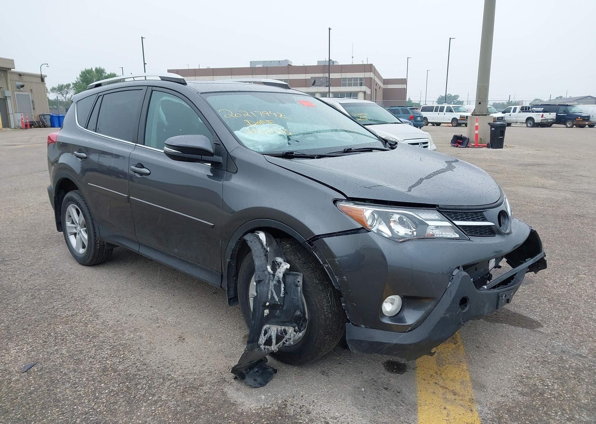 2013 TOYOTA RAV4 XLE