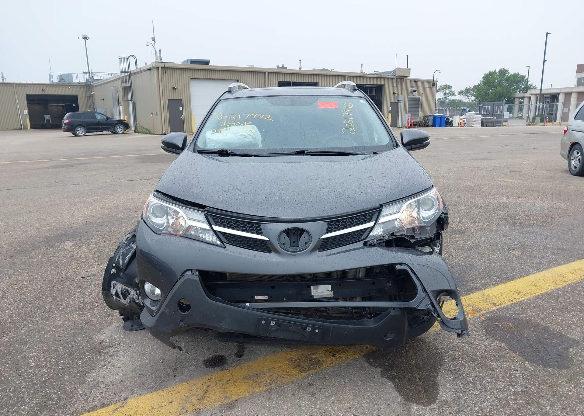 2013 TOYOTA RAV4 XLE
