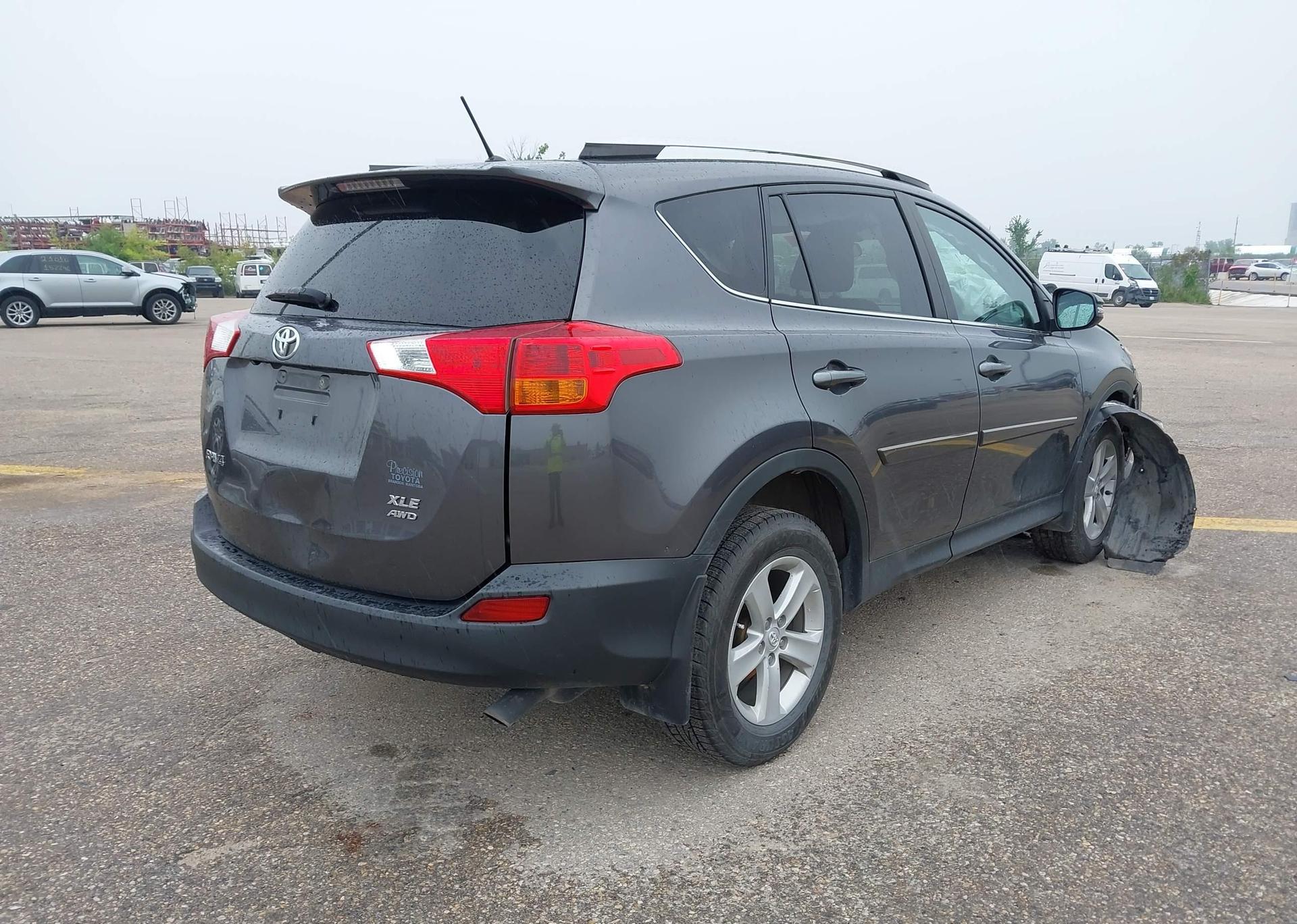 2013 TOYOTA RAV4 XLE