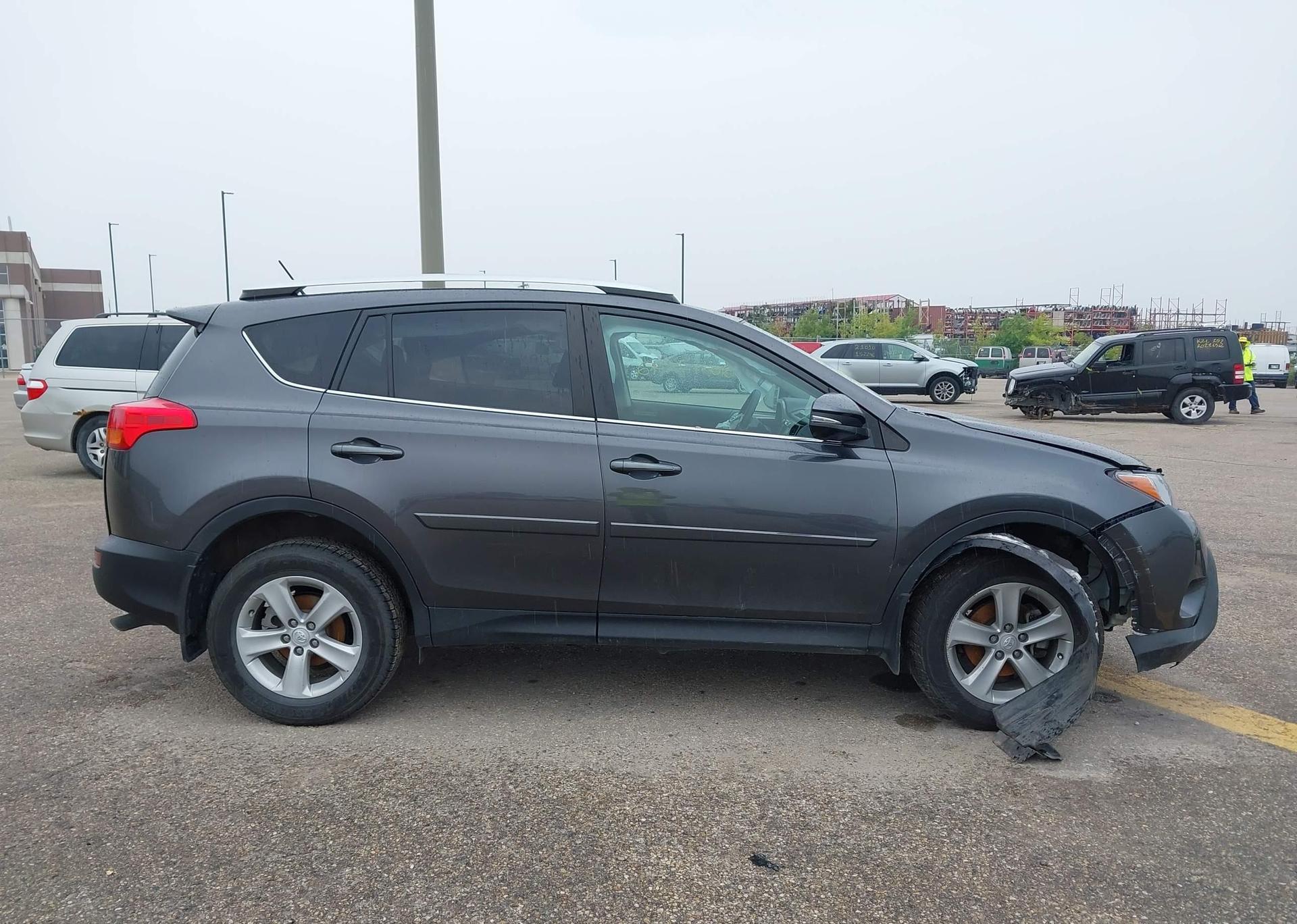 2013 TOYOTA RAV4 XLE