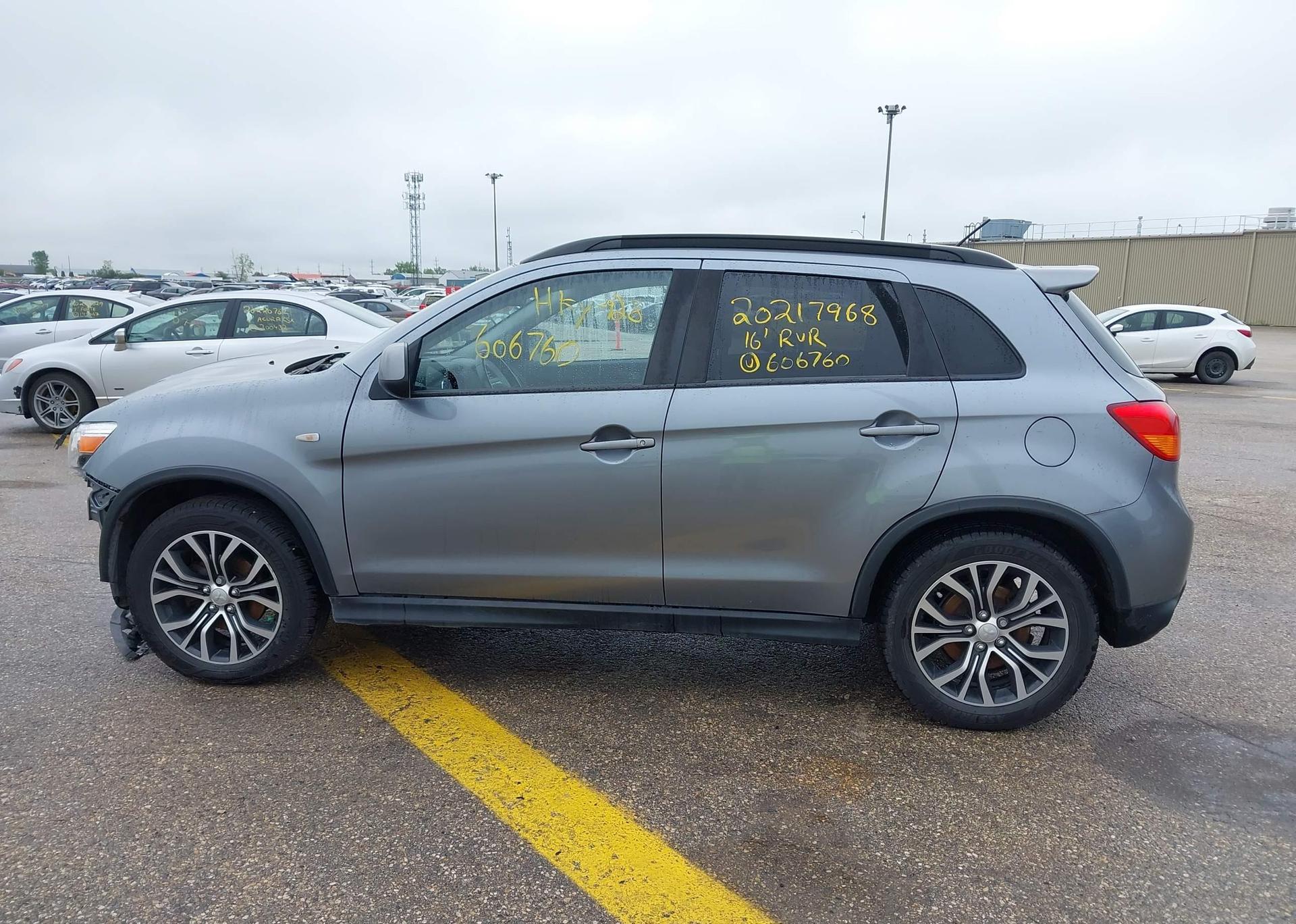 2016 MITSUBISHI RVR SE