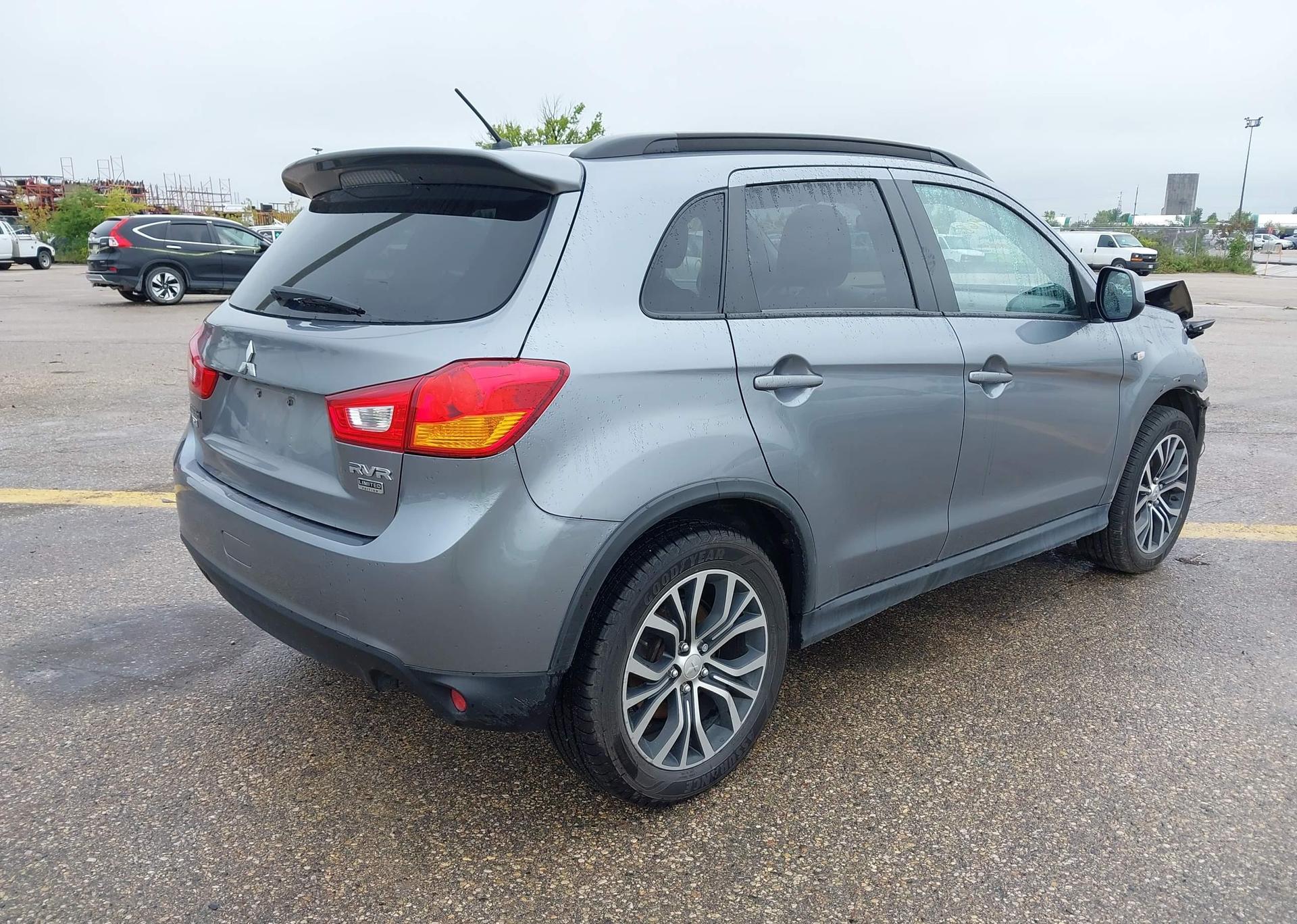 2016 MITSUBISHI RVR SE