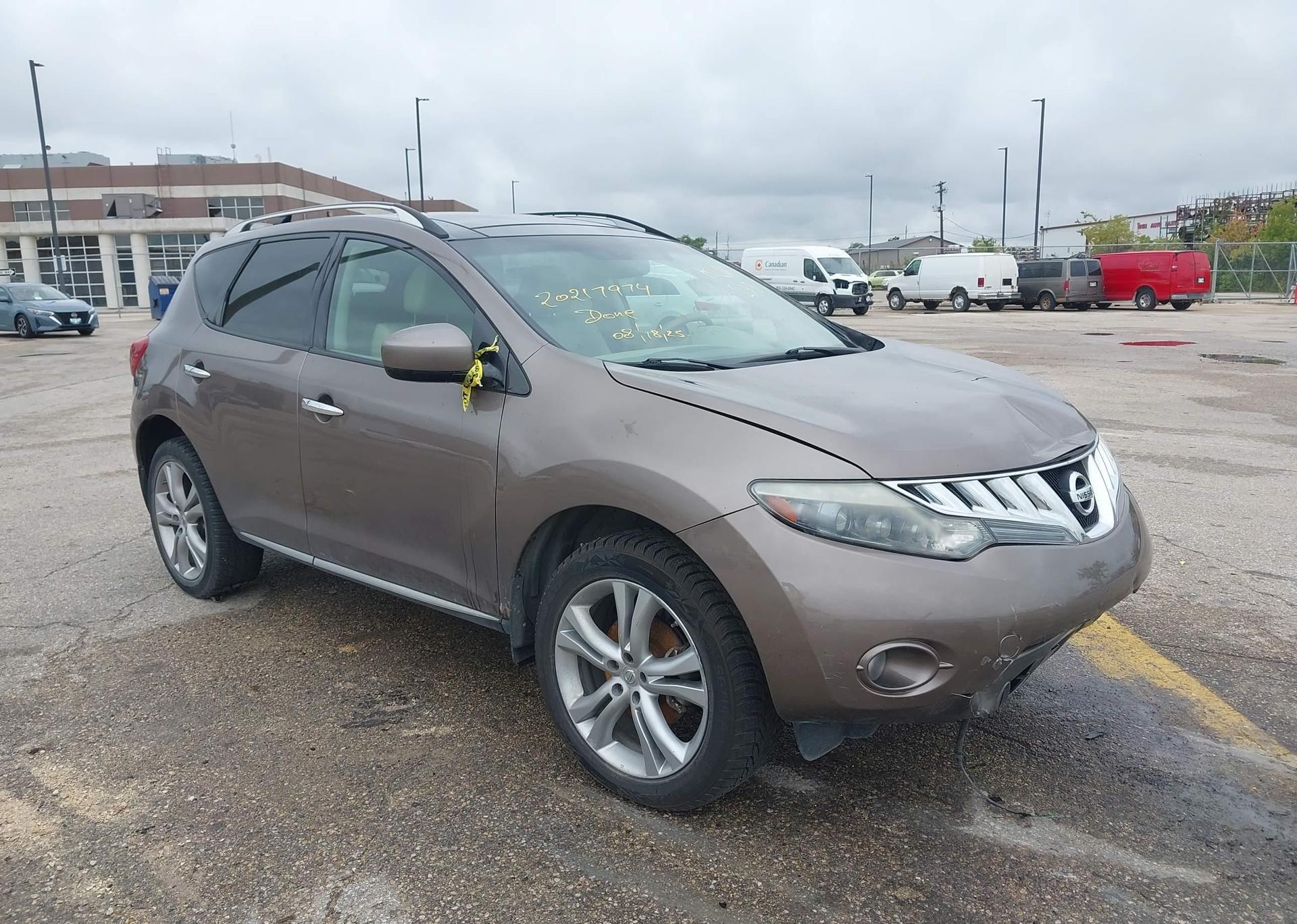 2010 NISSAN MURANO LE
