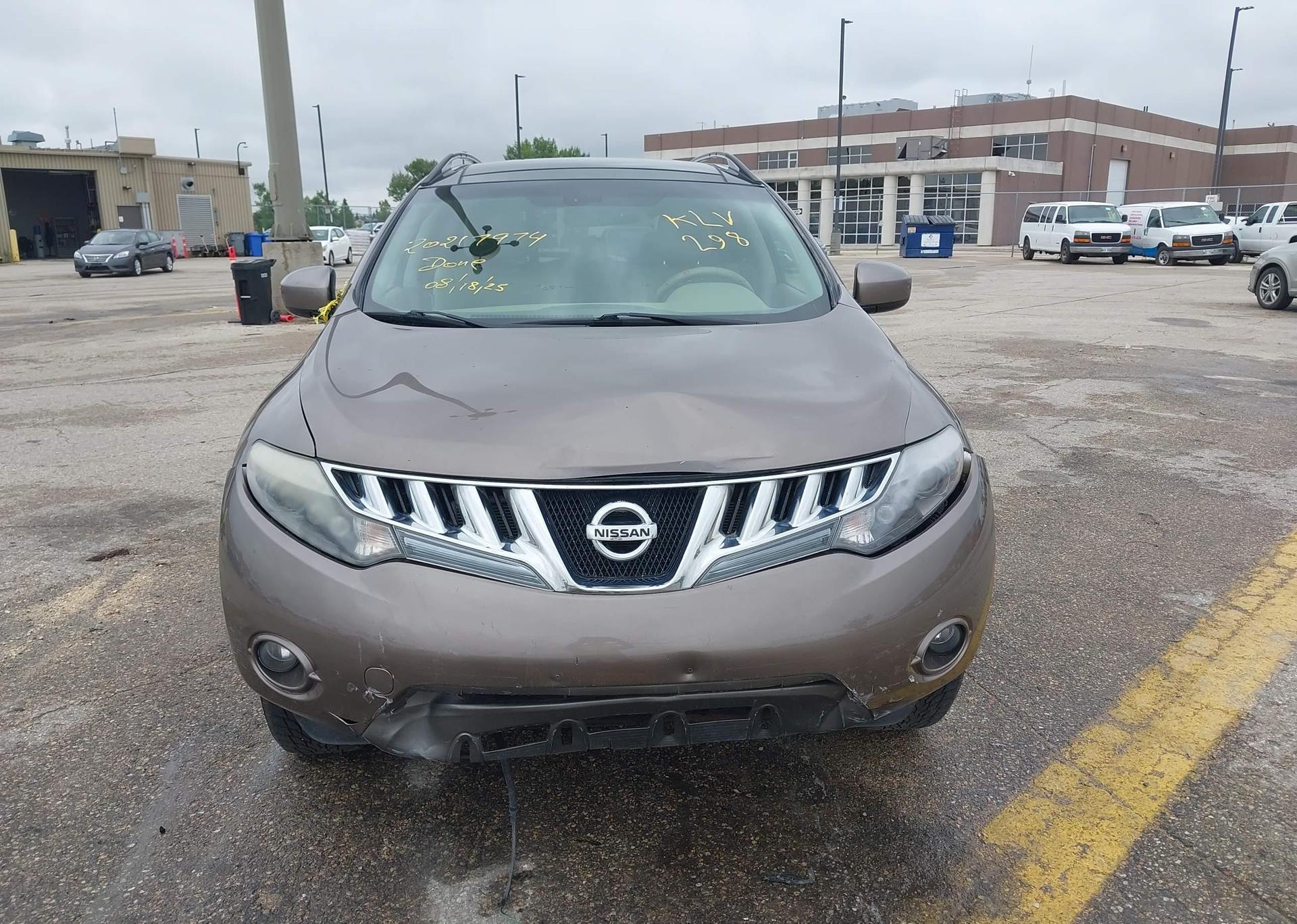 2010 NISSAN MURANO LE