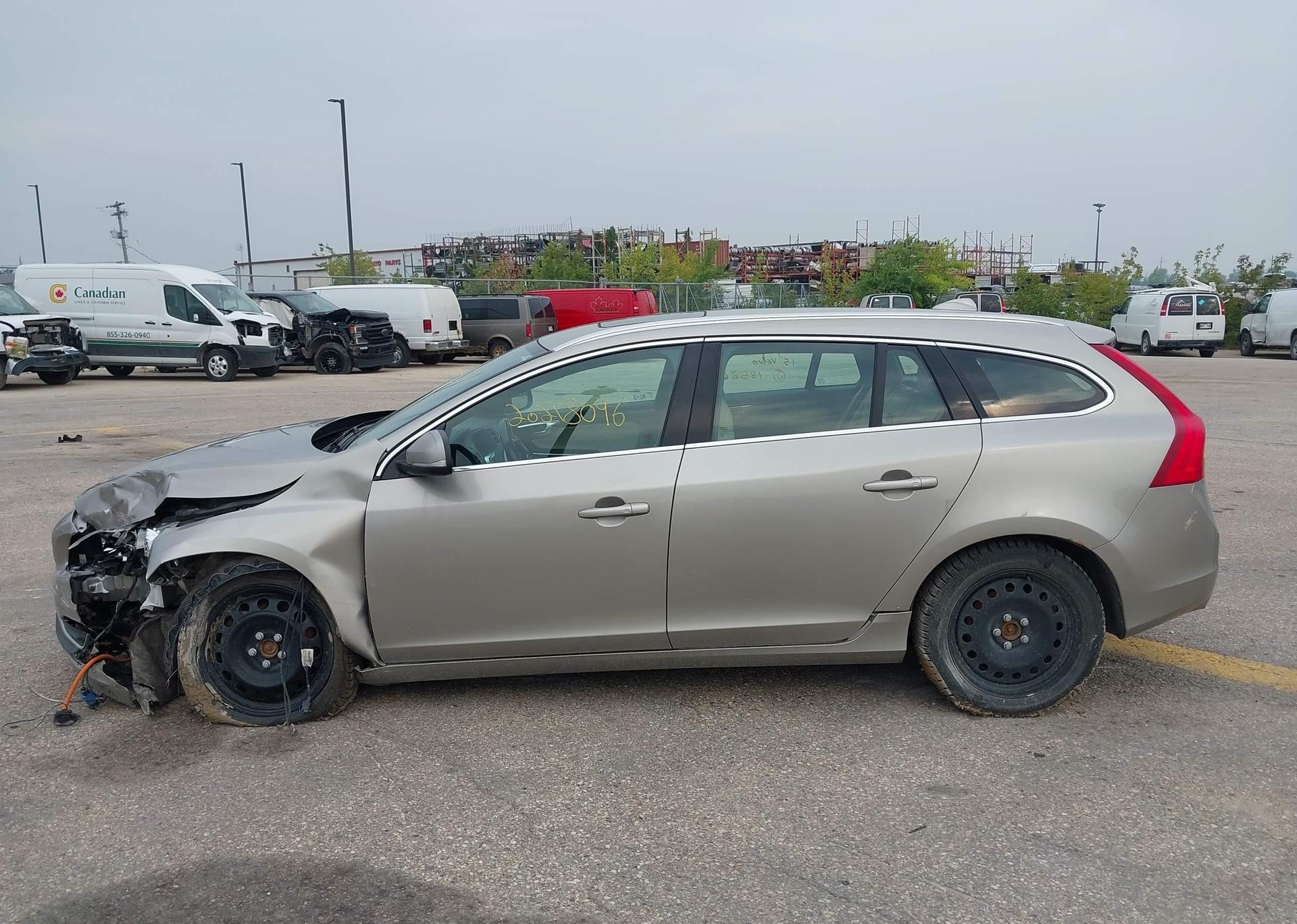 2015 VOLVO V60 T6