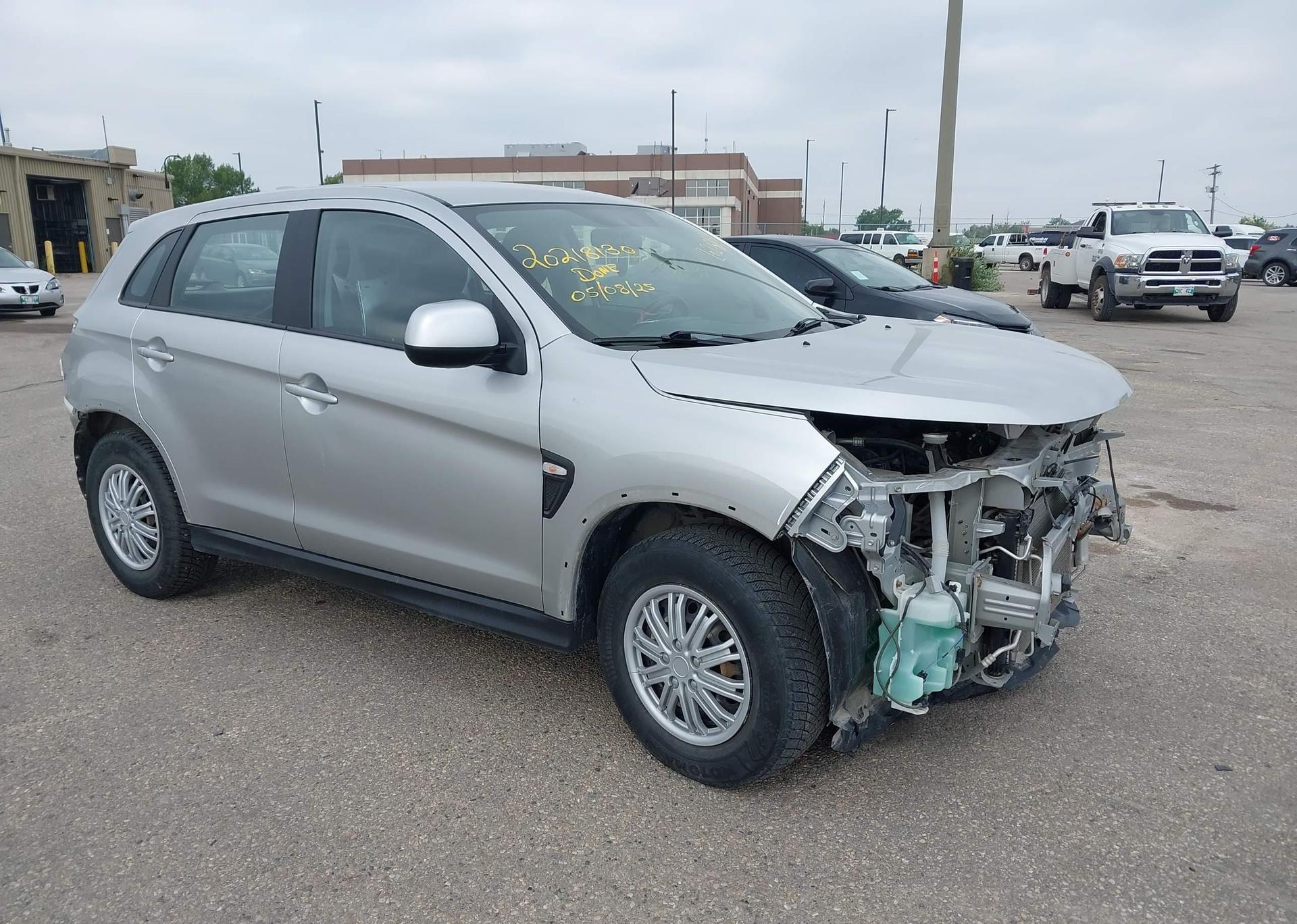 2020 MITSUBISHI RVR ES