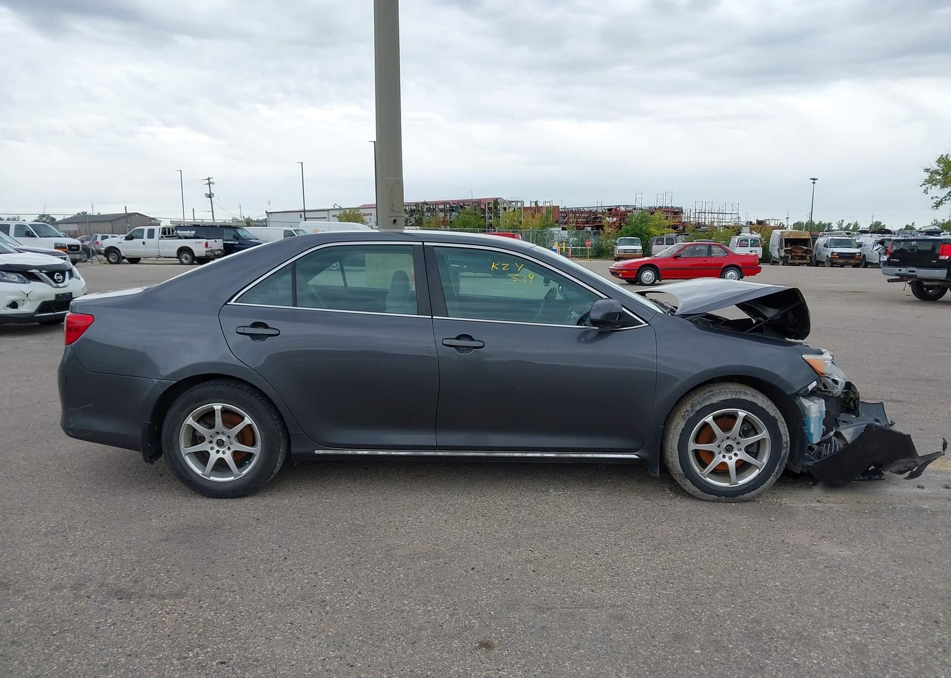 2012 TOYOTA CAMRY LE
