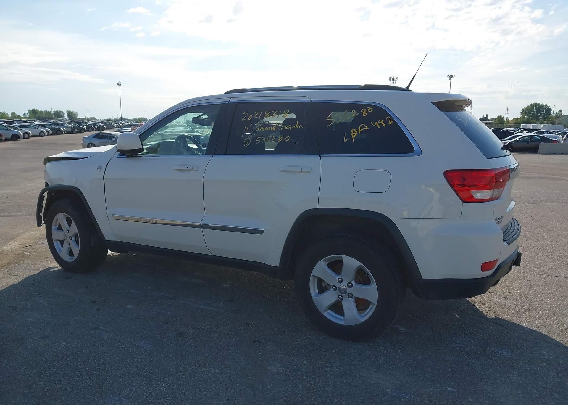 2011 JEEP GRAND CHEROKEE LAREDO