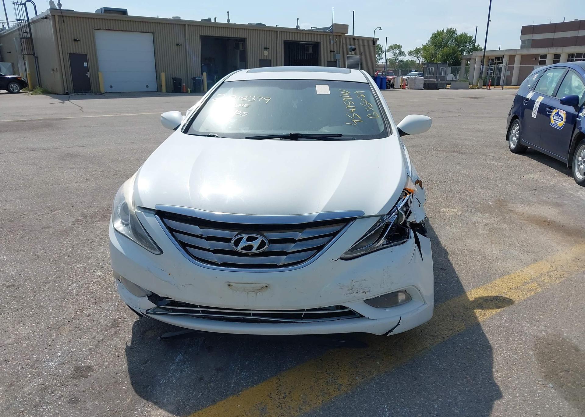 2012 HYUNDAI SONATA GL