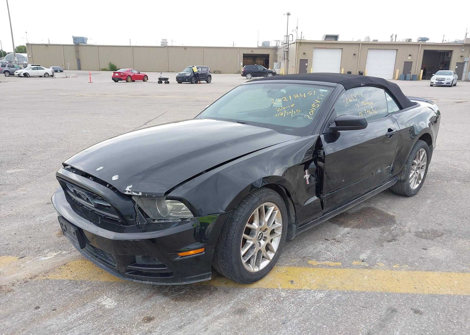 2013 FORD MUSTANG