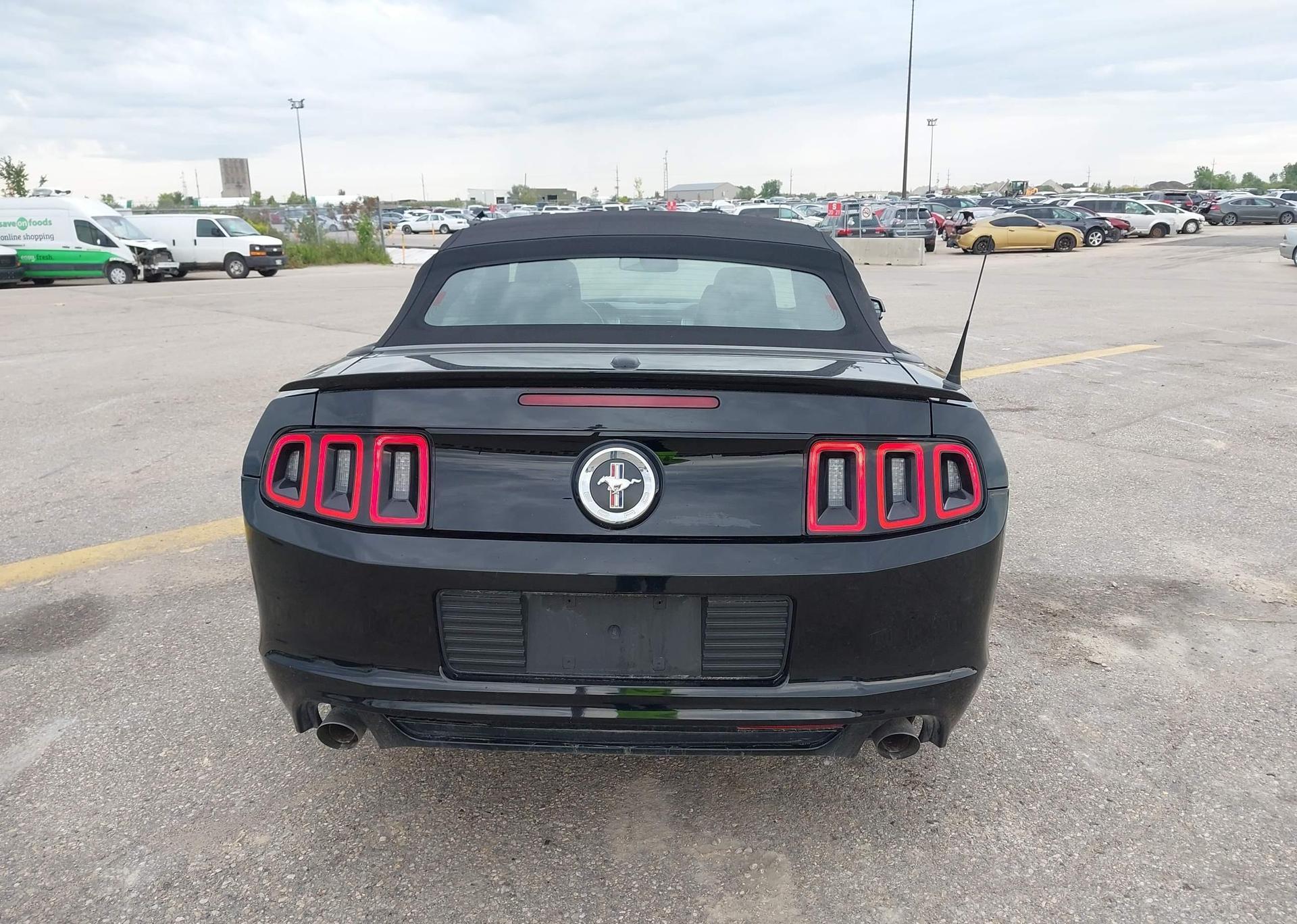 2013 FORD MUSTANG