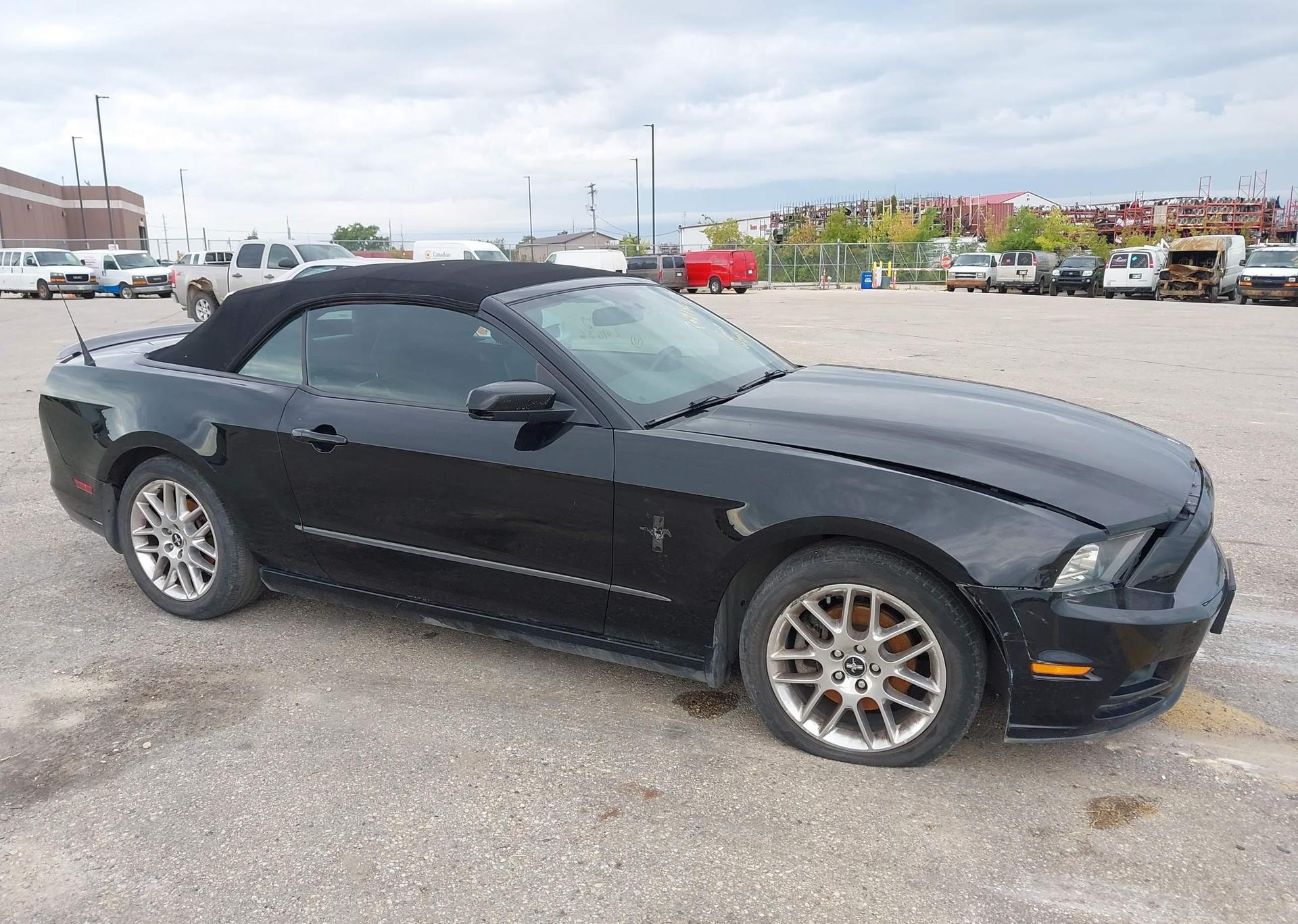 2013 FORD MUSTANG